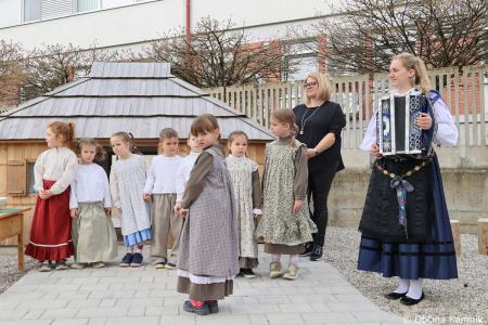 Čarobne zgodbe slovenskih vasi  (14)